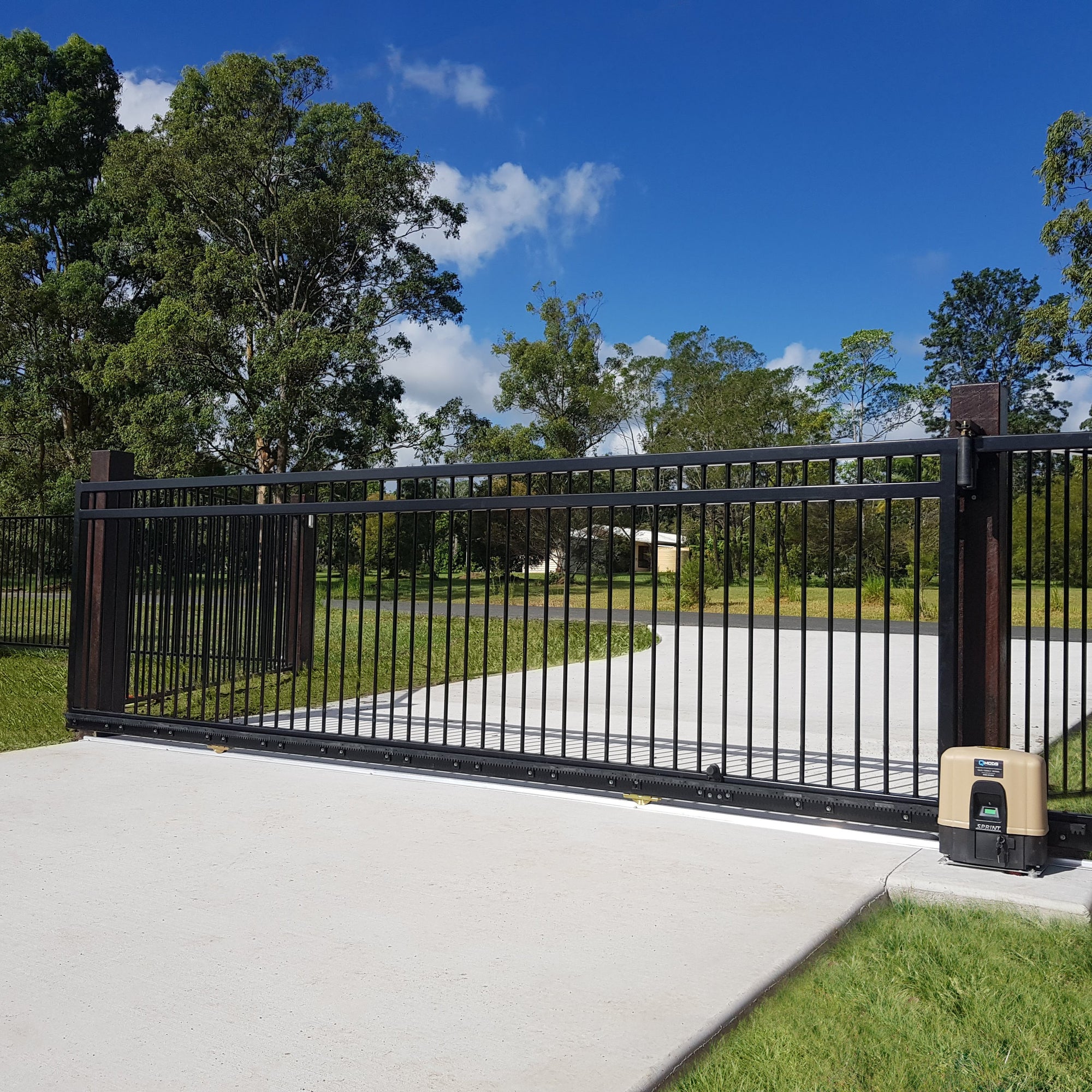 Black Slide Gate with DACE Sprint